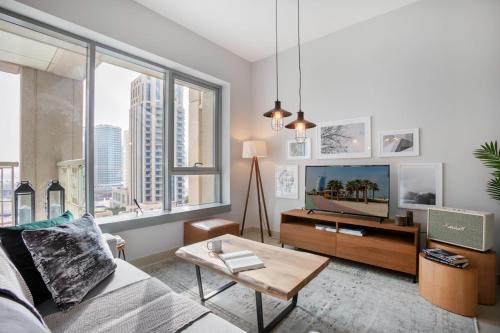 Spacious 1B with Balcony Overlooking City Views, Dubaï (photo 7)