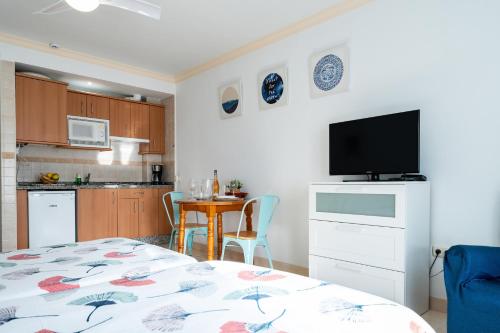 Apartment with Balcony image 10