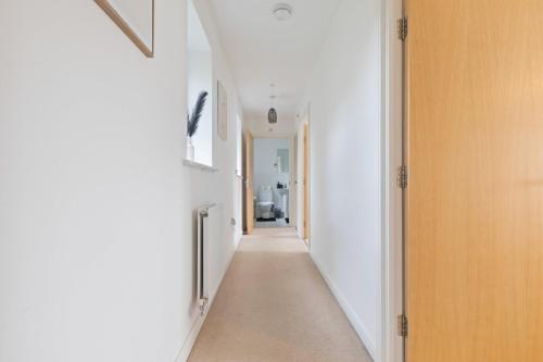 Spacious and Modern 2BR Stay Free Parking and WiFi in Sutton Coldfield