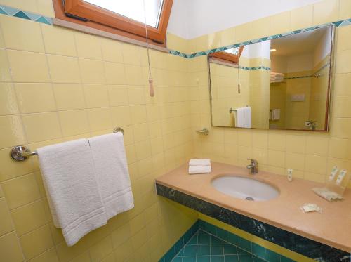 Hotel Tourist - image 13