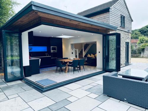 Knatchbull Cottage in Ashwick