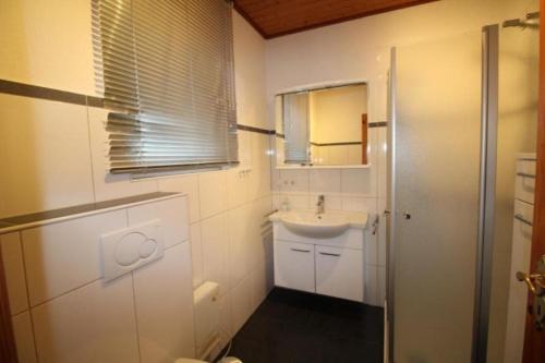 Holiday Home image 6