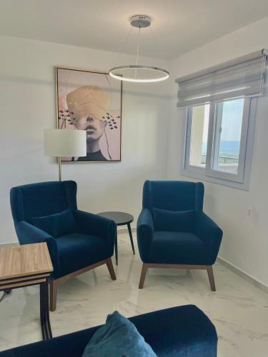 Blue Retreat Suites by the Sea 3