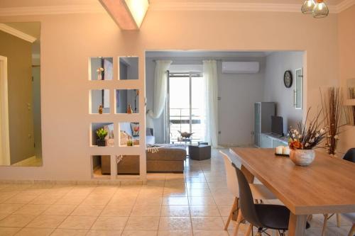 Cozy flat on the main square, 10min to the sea, Kalamata (Foto 8)