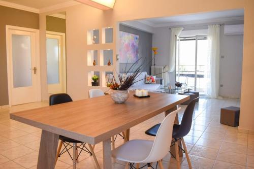 Cozy flat on the main square, 10min to the sea, Kalamata (Foto 9)