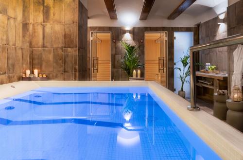 泳池, Axel Hotel Valencia - Adults Only in 华伦西亚