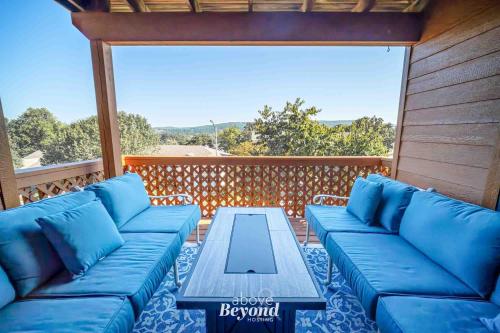 Mountain View Retreat at Private Golf Resort, Branson