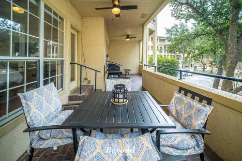 Meet Me At The Lake in Lago Vista (TX)