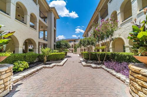Meet Me At The Lake in Lago Vista (TX)