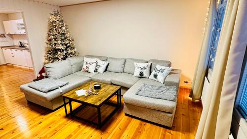 Koplietošanas atpūtas telpa ar TV, Willa Reindeer - komfortowy dom w sercu Laponii! in Paranena