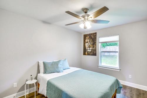 Peaceful Flint Home, Close to Lake Palestine! Peaceful Flint Home, Close to Lake Palestine!