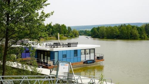 Hausboot Möwenschiss - LP3 in Höxter, Deutschland