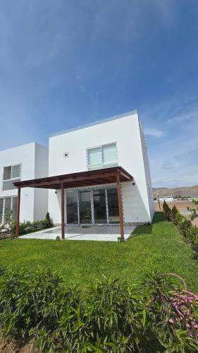 Casa de Playa de Estreno