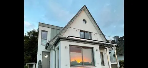 Kanalsuite direkt am Nord-Ostsee-Kanal in Westerrönfeld, Deutschland