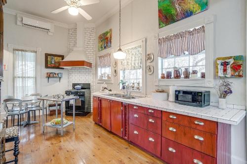 keuken, The Gallery House Boutique Hotel in Stephenville (TX)