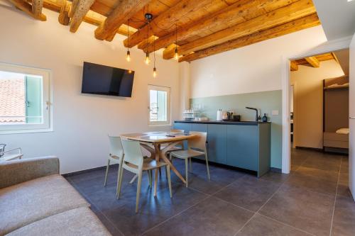 1823 Room 3