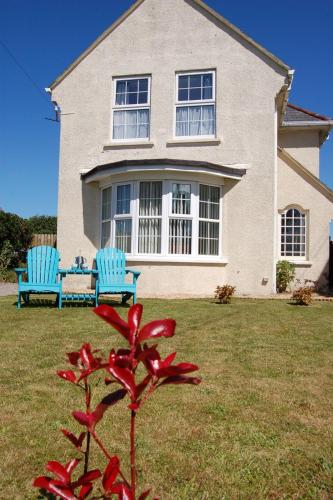 Angorfa family holiday home with games room