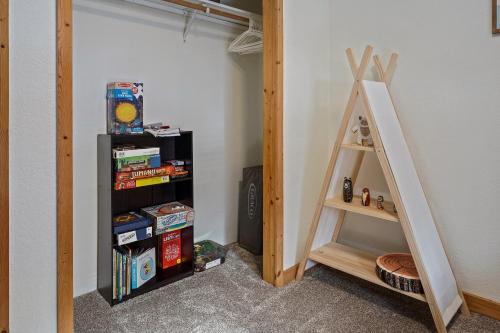 Basecamp - image 7