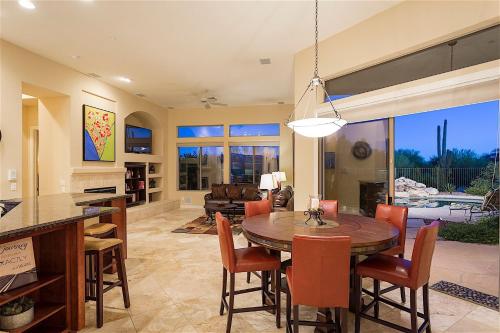 Caledonia Dreamin in แอนเทม