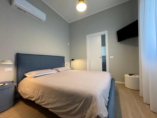 Budget Double Room image 2