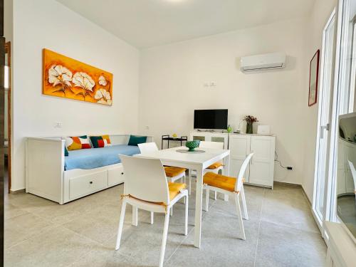 บ้านเดี่ยว 2 ห้องนอน 2 ห้องน้ำส่วนตัว ขนาด 70 ตร.ม. – อัลกาโม (Casa La Mamà, a 150 mt dalla spiaggia) in อัลกาโม