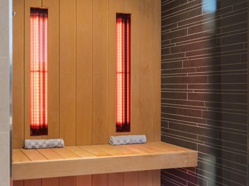 Deluxe Double Room with Hot Tub image 2