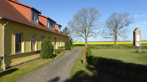 Gut Rattelvitz, Galerie D OST in Gingst, Deutschland