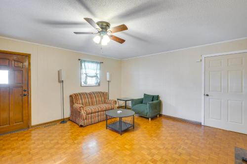 2 Mi to Town Rustic East Tennessee Home! in Etowah (TN)