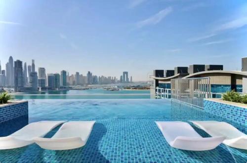 Palm Jumeirah Beachfront apartment with Amazing Infinity Pool and private beach, Dubaj (fotografie 5)