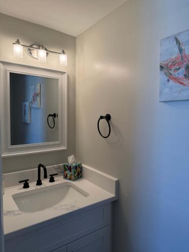 Great 2 Br 1 & half bath Marsh Villas 2M