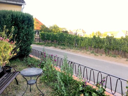 Ferienwohnung Südpfalzblick (Ferienwohnung Sudpfalzblick) in Burrweiler