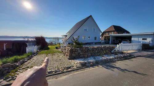 Seeblick 9.7km von Dreetz entfernt