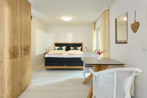Thermen Appartements Gabriela, Appartement 24 qm in Bad Krozingen, Deutschland