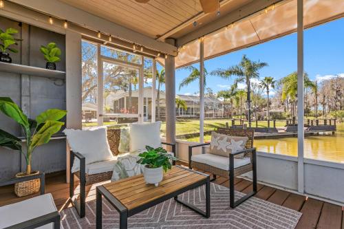 Létesítmények, Luxe Waterfront Hideaway w Pool Pirate Ship Dock near Wildlife on Easy Street/Big Cat Rescue