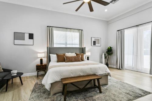 Létesítmények, Luxe Waterfront Hideaway w Pool Pirate Ship Dock near Wildlife on Easy Street/Big Cat Rescue