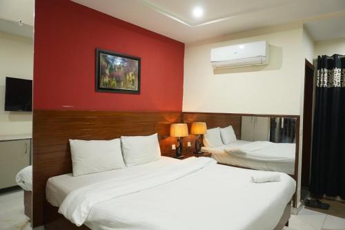 hotel Elites Residency in city center  iqbal town - image 8