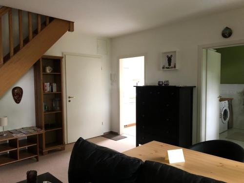 Gemütliche 1 12-Zimmer Wohnung (Gemutliche 1 12-Zimmer Wohnung) in 霍伊斯多夫