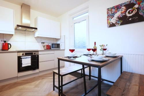 Létesítmények, Highfield House by N And N Stays, Great Location, Plenty of on Street Parking, Perfect for Contracto in Twerton