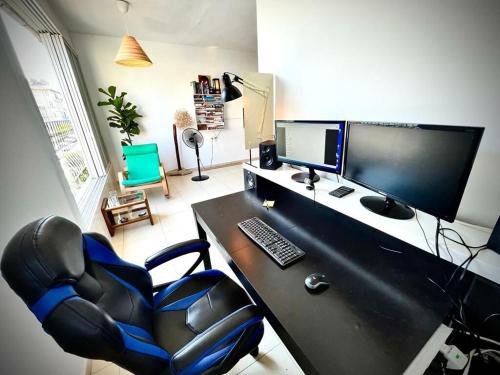 Lovely & comfi 90m Apartment in City Center in 南特拉維夫