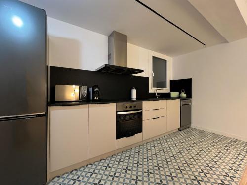 Three-Bedroom Apartment image 5