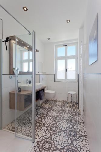 Apartment image 10