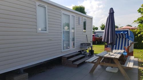 Campingland Ostsee - Mobilheim 77Steinküste in Schashagen, Deutschland