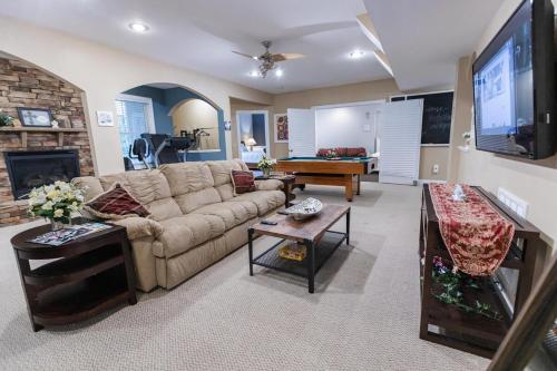 Spacious Basement in RDU RTP CARY area by JENDI, Cary (foto 10)