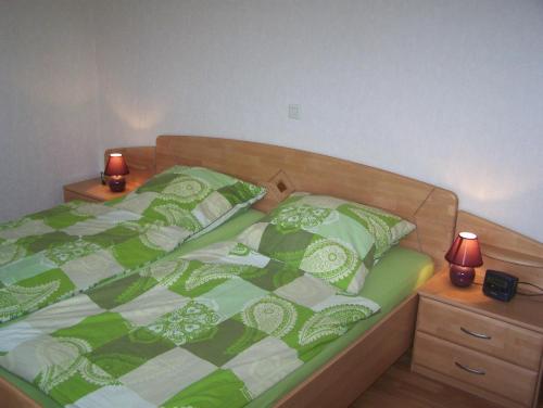 Ferienwohnung Mauer, Wohnung "Ost" in Heede, Deutschland