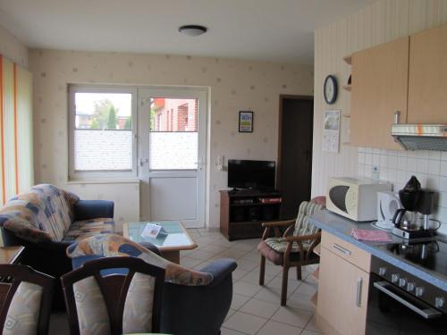 Ferienwohnung Mauer, Wohnung "Ost" in Heede, Deutschland