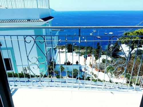 Detached house with wonderful sea view in ปอนซา อิสลันด์