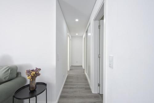Olivais Modern by Homing - image 11