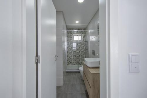 Olivais Modern by Homing - image 4