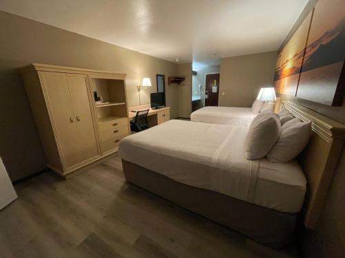 Days Inn by Wyndham Seatac Airport - image 5
