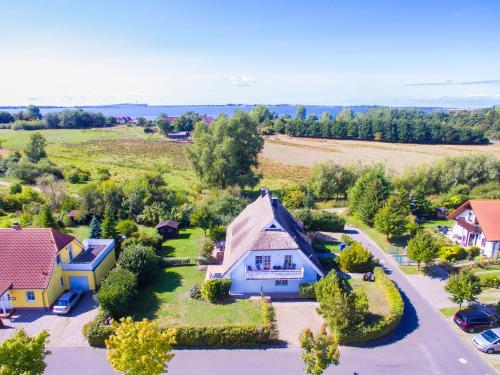 Kapitänshaus Kittler - Sehnsucht - FeWo 1OG - DG in Wiek auf Rügen, Deutschland